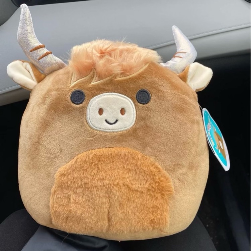 NWT 8” Wilfred the highland cow squishmallow